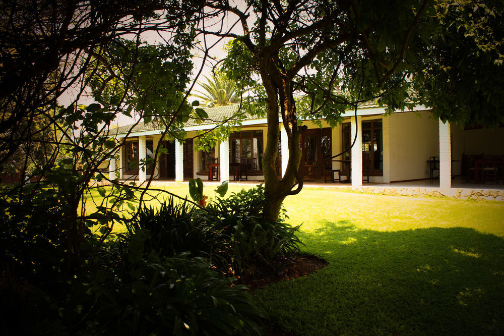 Musketeers Lodge Bulawayo Exterior foto